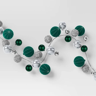 Christmas Flocked And Glitter Shine Garland - Wondershop™ 4 Christmas Flocked And Glitter Shine Garland - Wondershop™ - Image 2